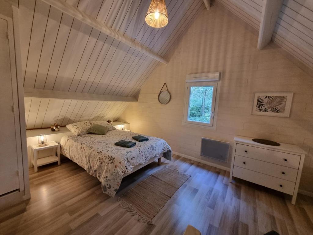 Les Chalets De Saumur, Piscine & Parc Boise, 100M Du Cadrenoir Экстерьер фото