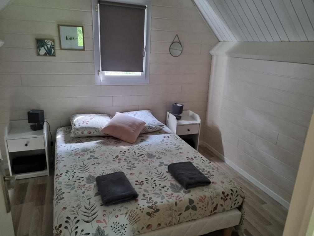 Les Chalets De Saumur, Piscine & Parc Boise, 100M Du Cadrenoir Экстерьер фото